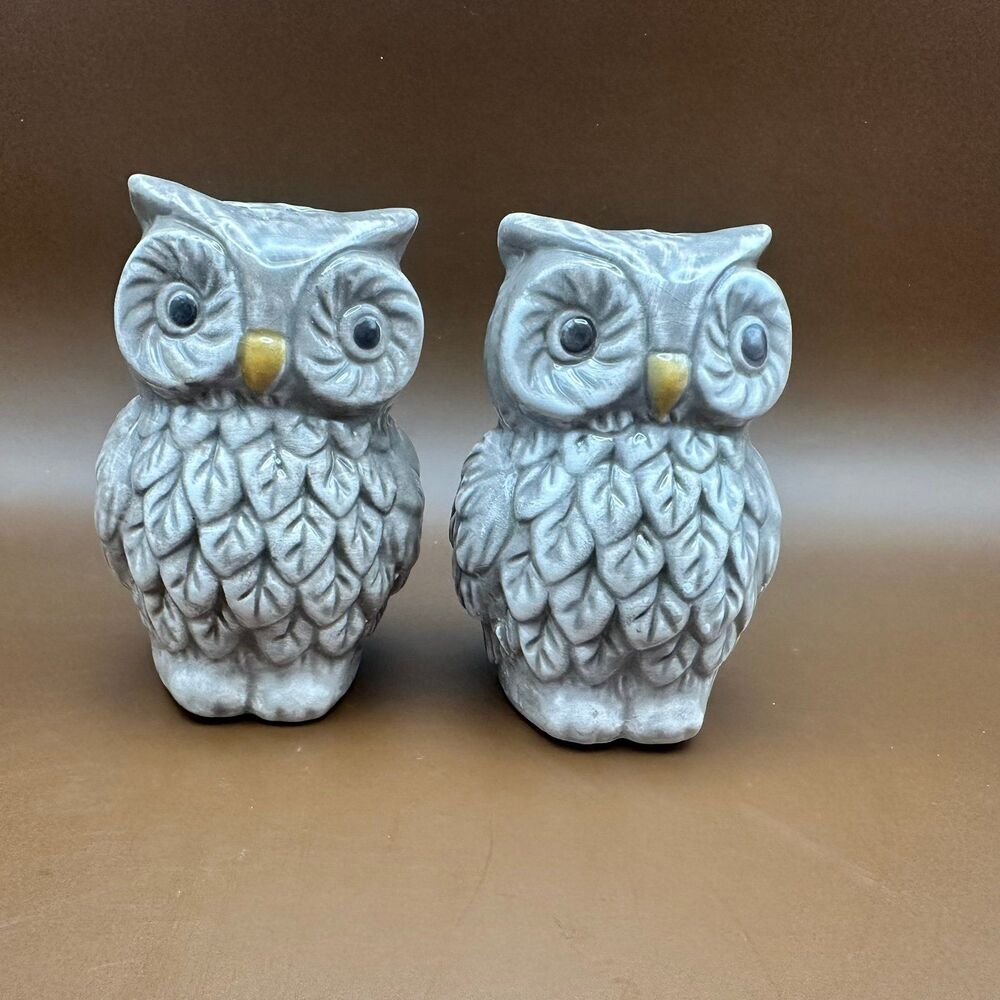 Better Homes & Gardens 2014 Limited Edition Ceramic Owl Salt & Pepper Shaker Set